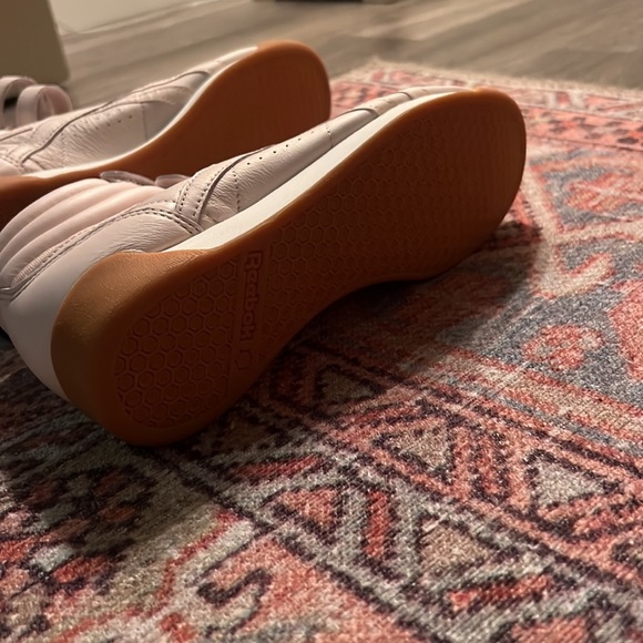 NWT Reebok High Tops - Picture 5 of 14